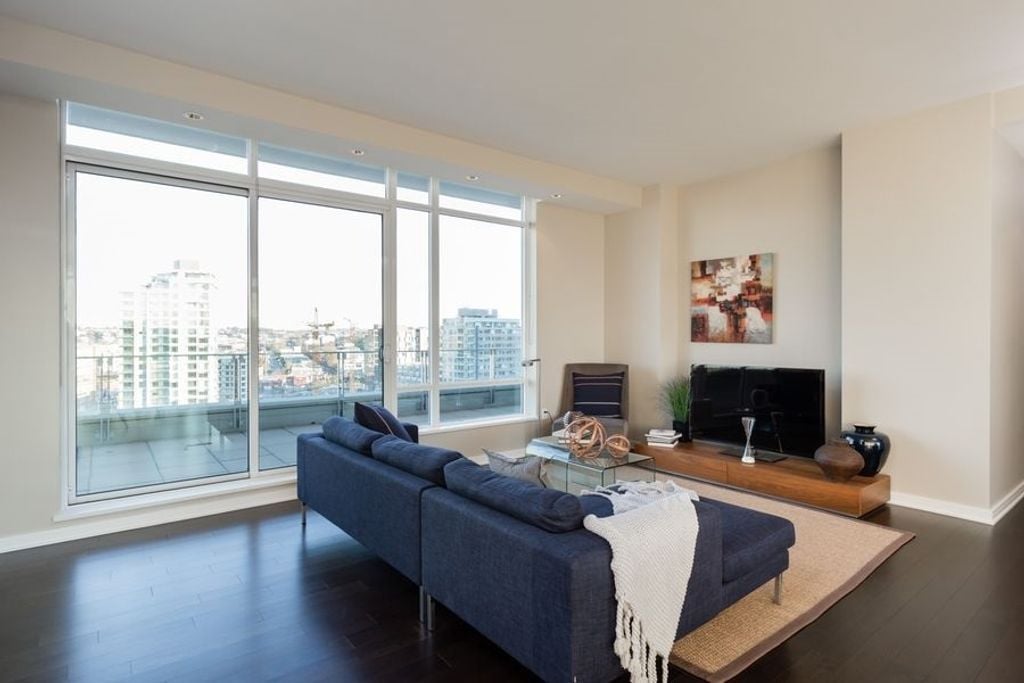 1633 Ontario St, #1101