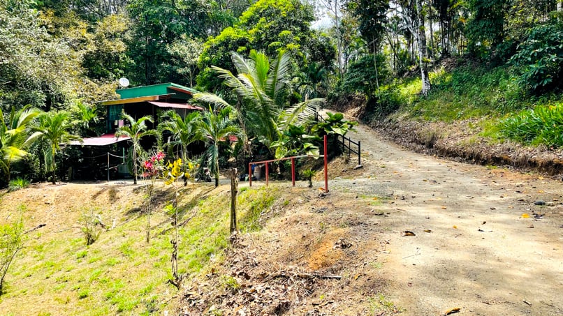 Multi-Home Income Estate Near Marino Ballena National Park