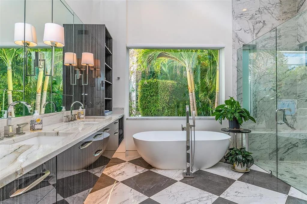 3560 Bayou Cir