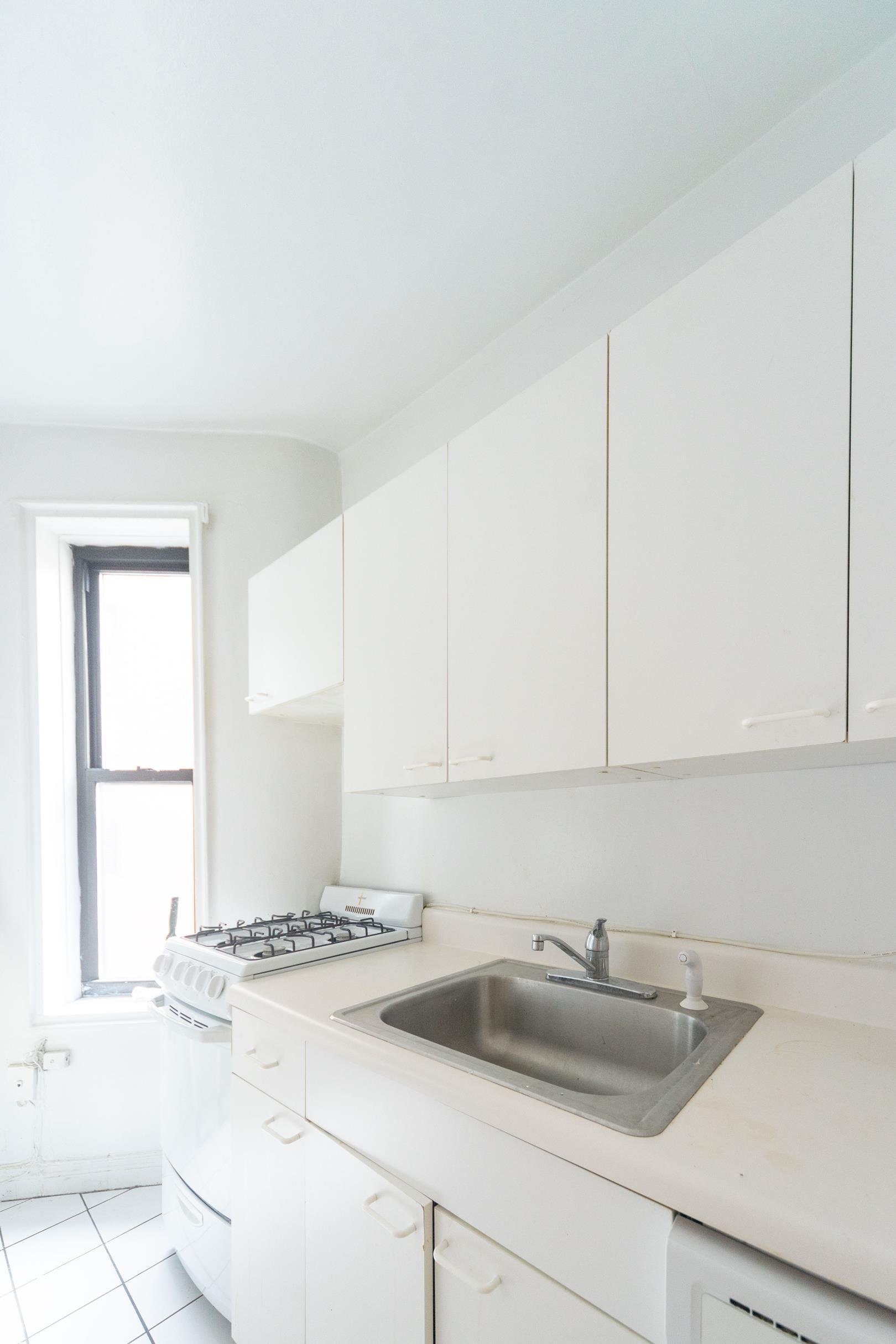210 East 38th Street, Apt 5-H
