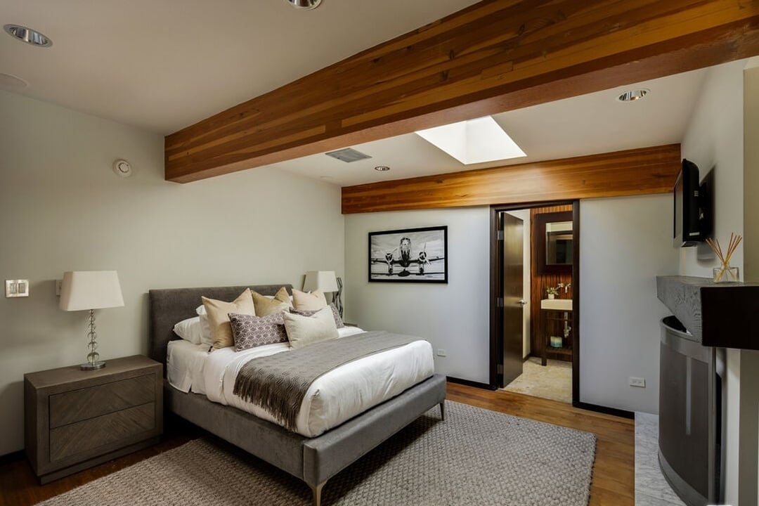 Orion Crest, Devlin Dr, 90069