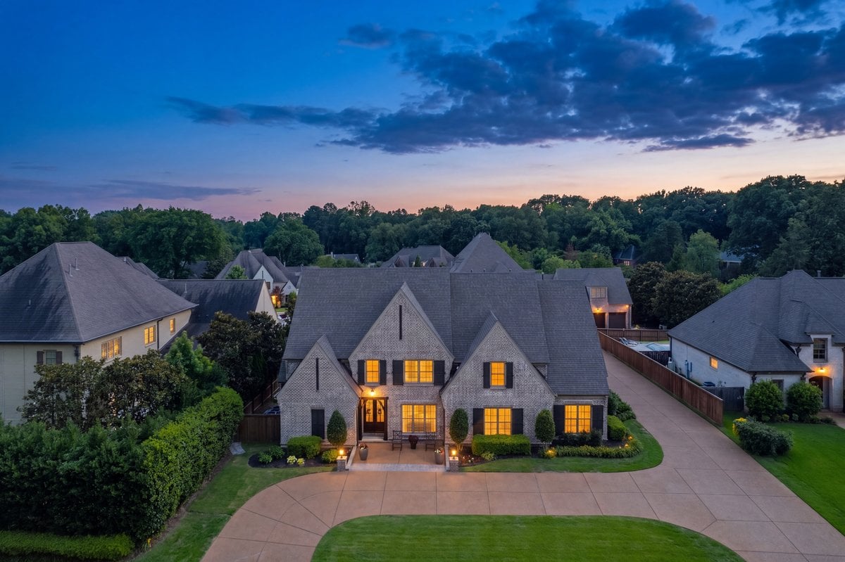 8441 Poplar Pike, Germantown,TN (TammyDavisHomes)