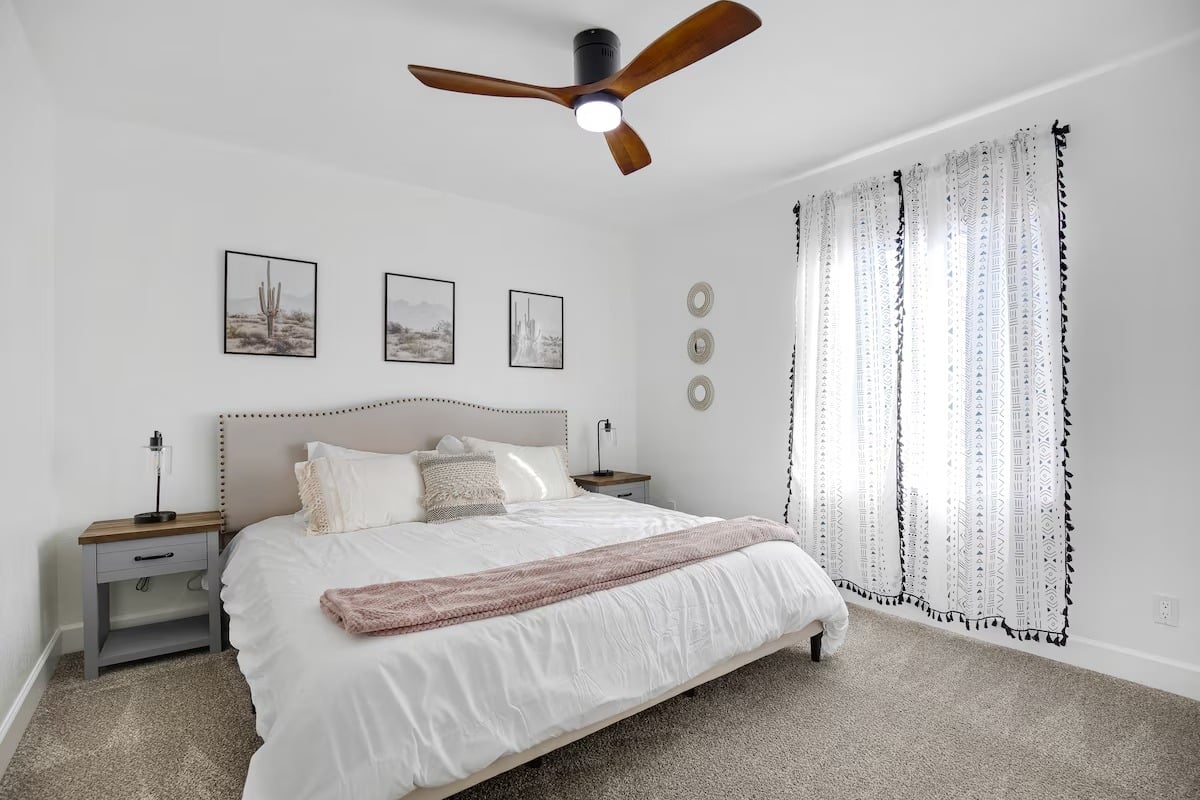 Huge Golf Course Home-Free Heated Pool/Theatre/Gym