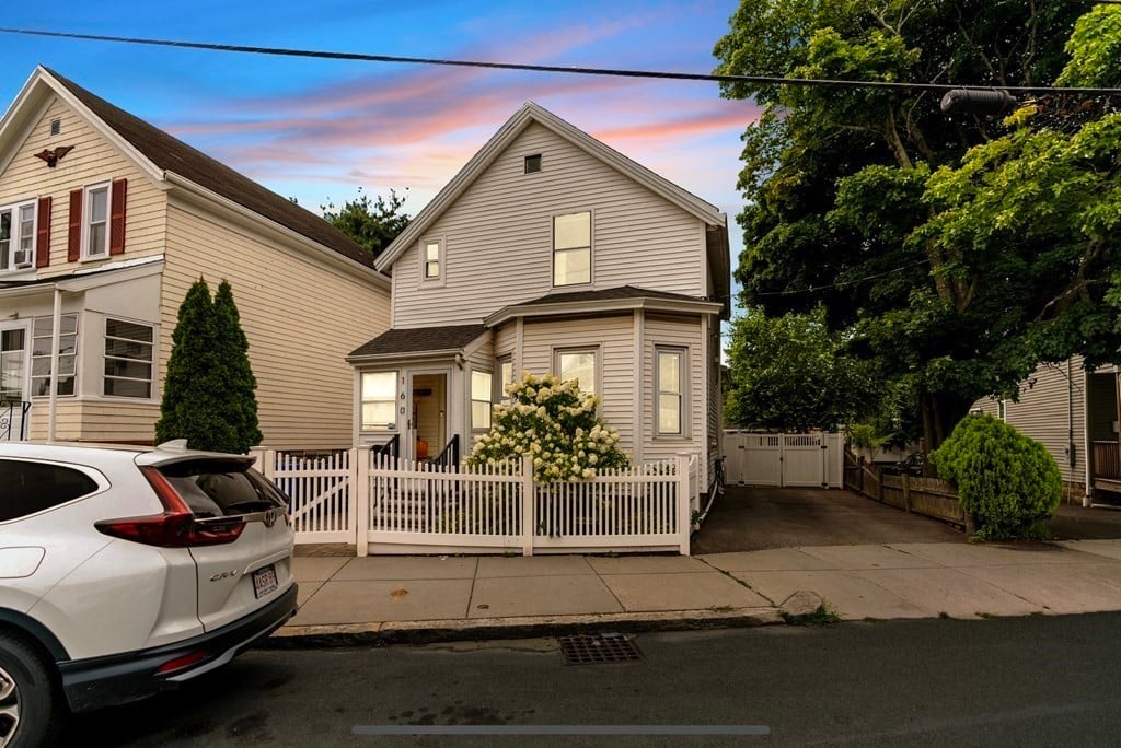  160 Garfield Ave