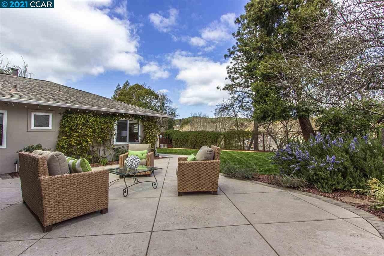 3320 S Lucille Ln