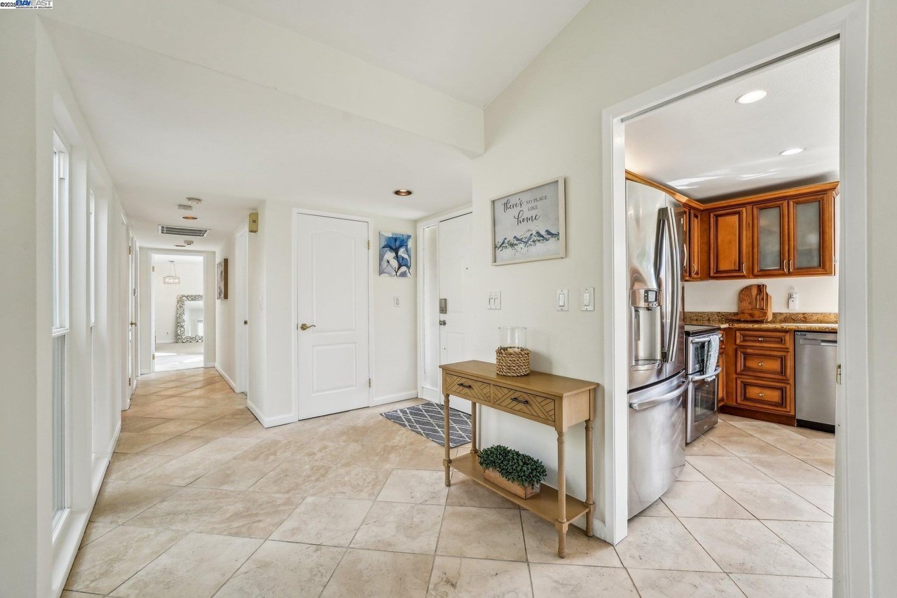 2119 Presidio Ct