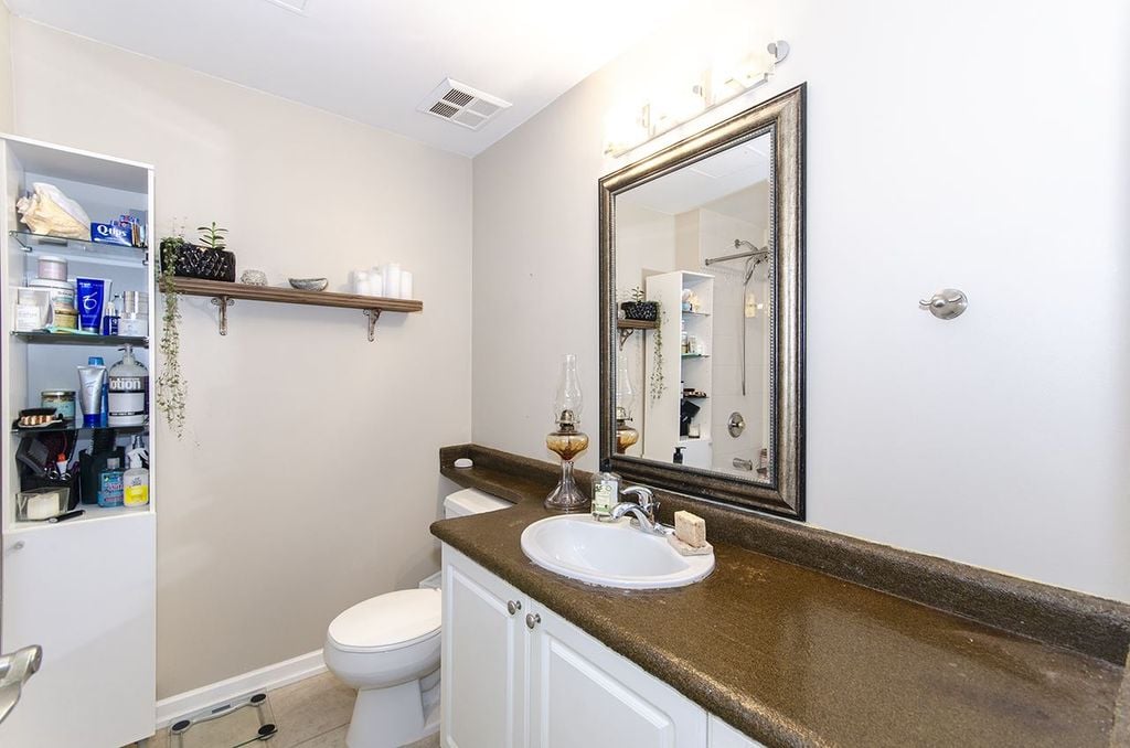 3600 Windcrest Dr, #215