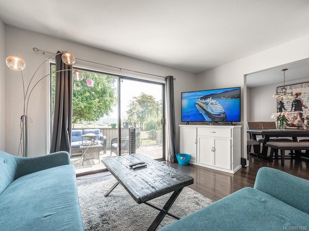 23-7751 E Saanich Rd