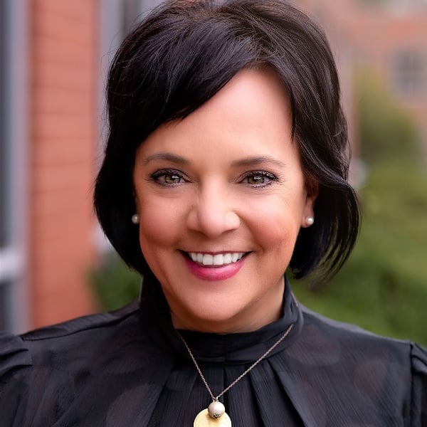 Jenni Vereen Roswell, GA Real Estate Agent Headshot