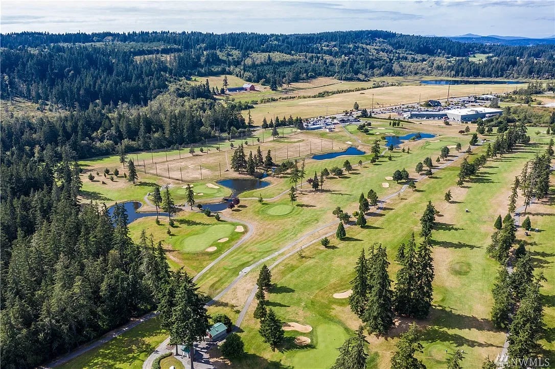 1389 SE Camano Dr