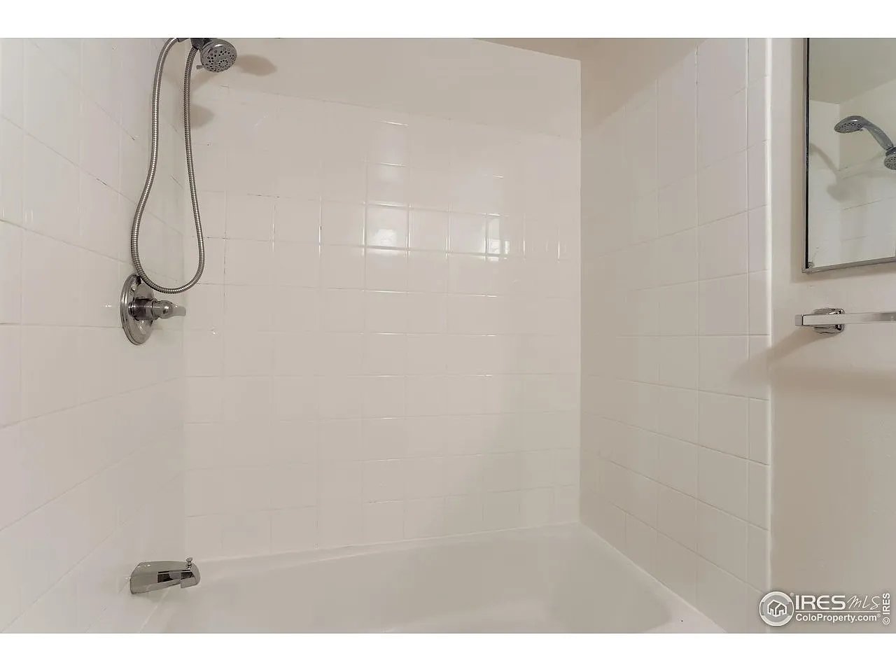 1842 Canyon Blvd #111