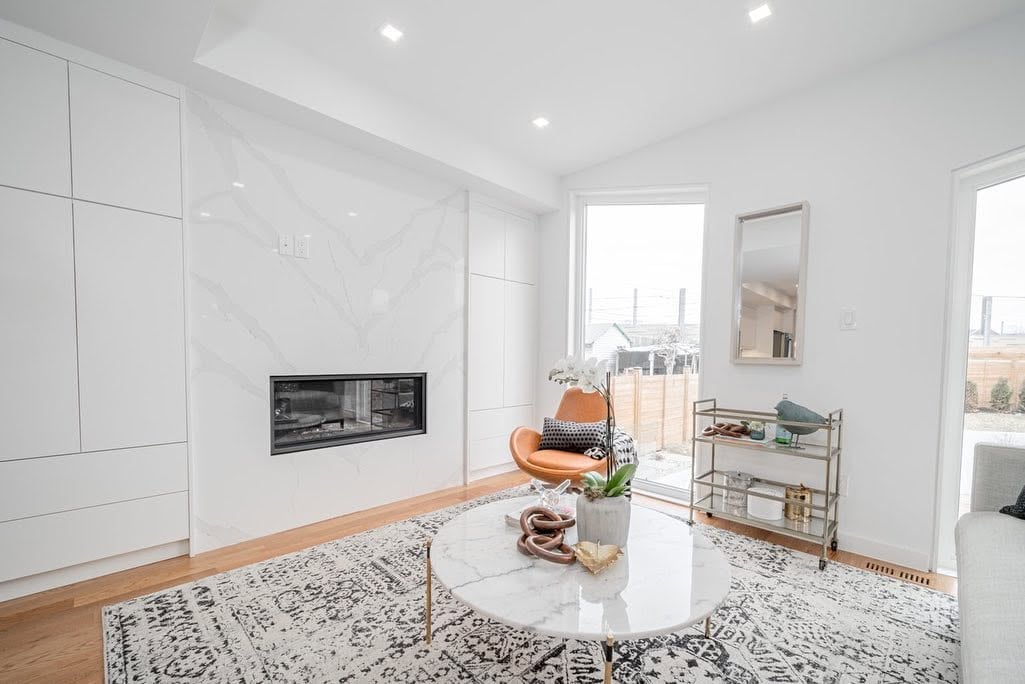 249 Macdonell Ave