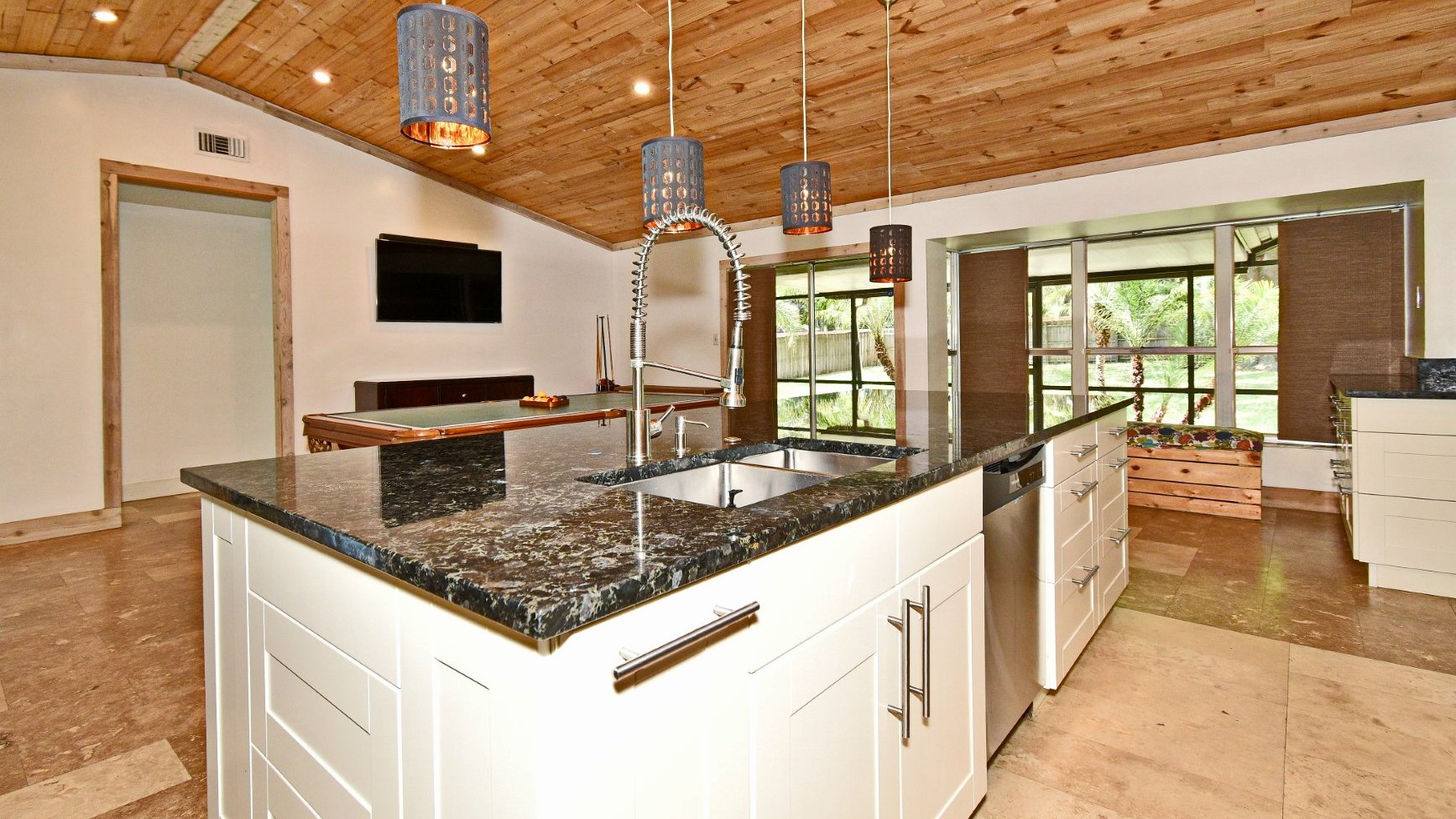 Three-Bedroom for Lease in Orlando's Bay Lakes Neighborhood