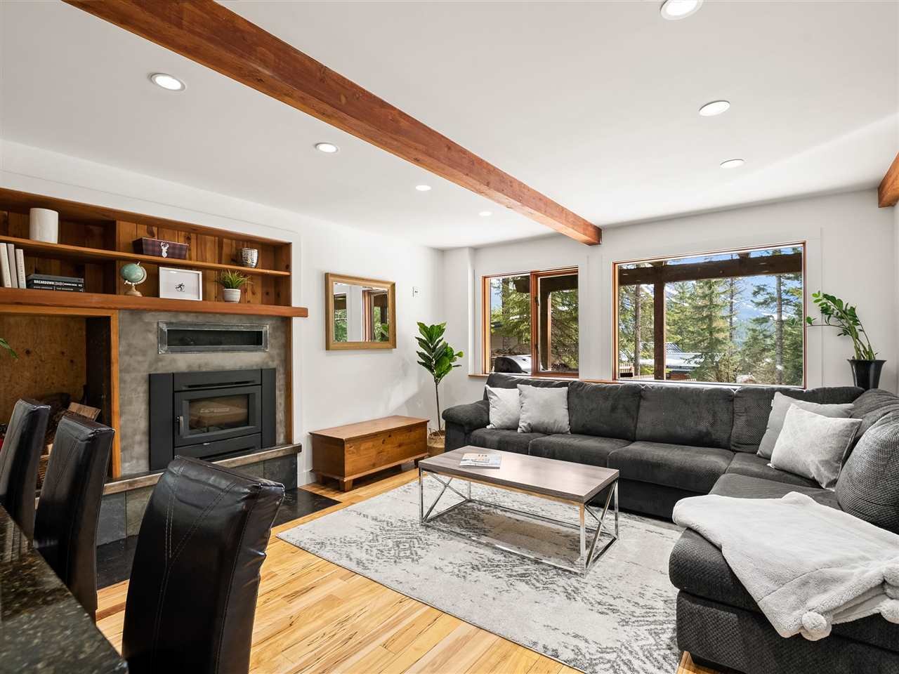 8636 Lakewood Ct