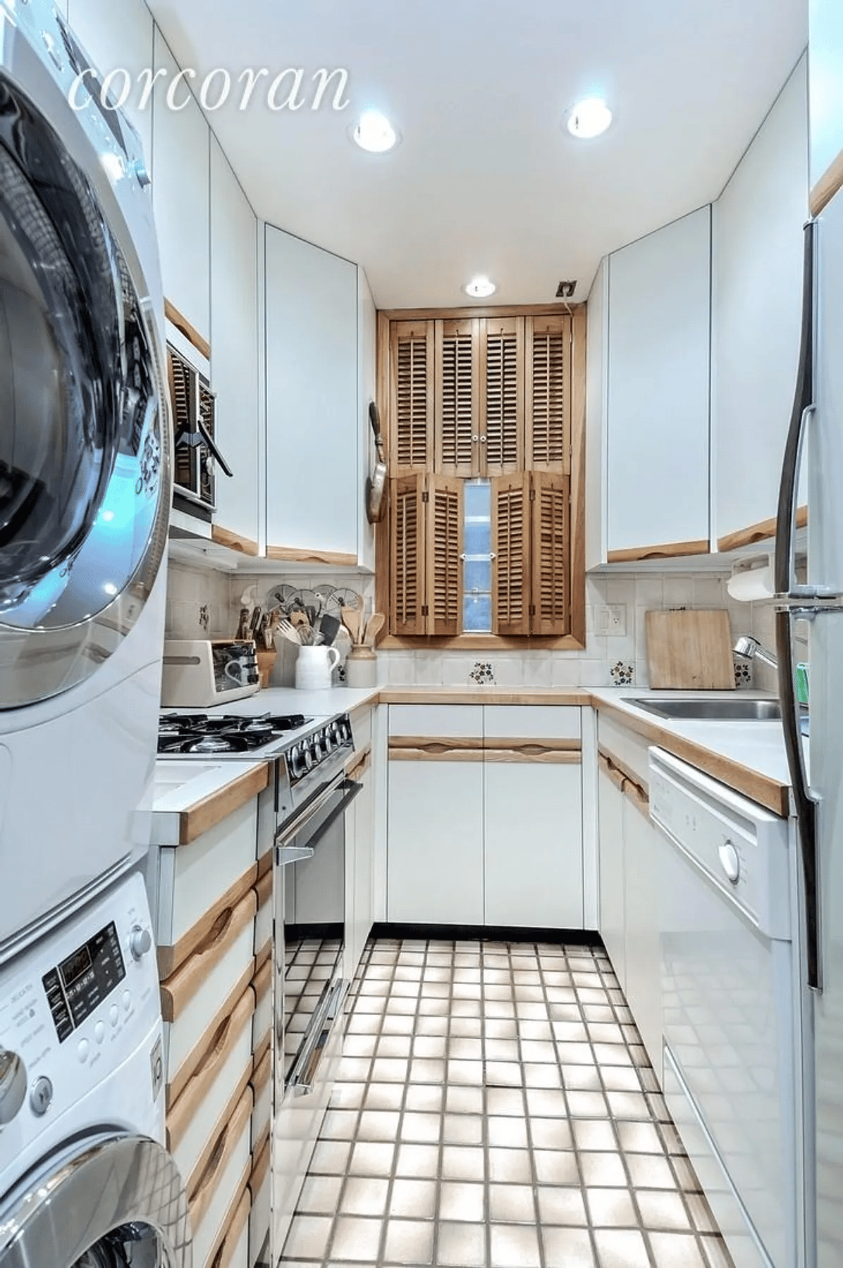 16 East 84th Street, 5A Upper East Side
