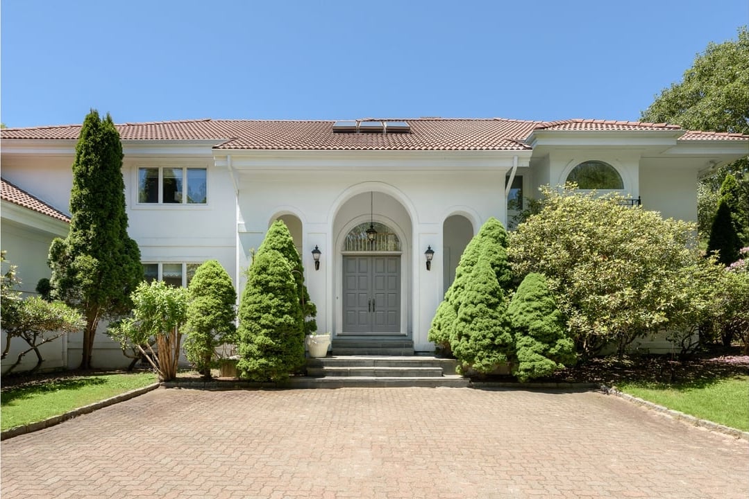 Ideally Situated House (Summer Rental)
