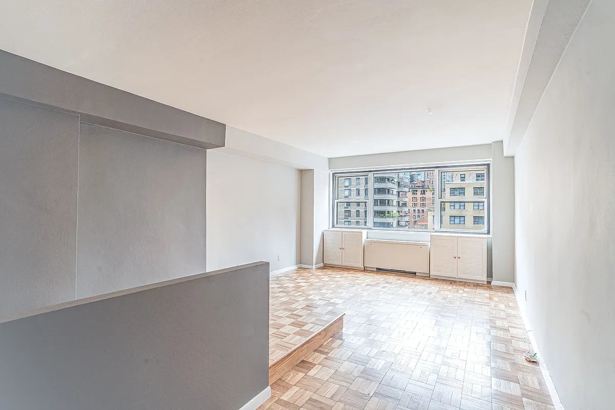 321 E 48th St #11B