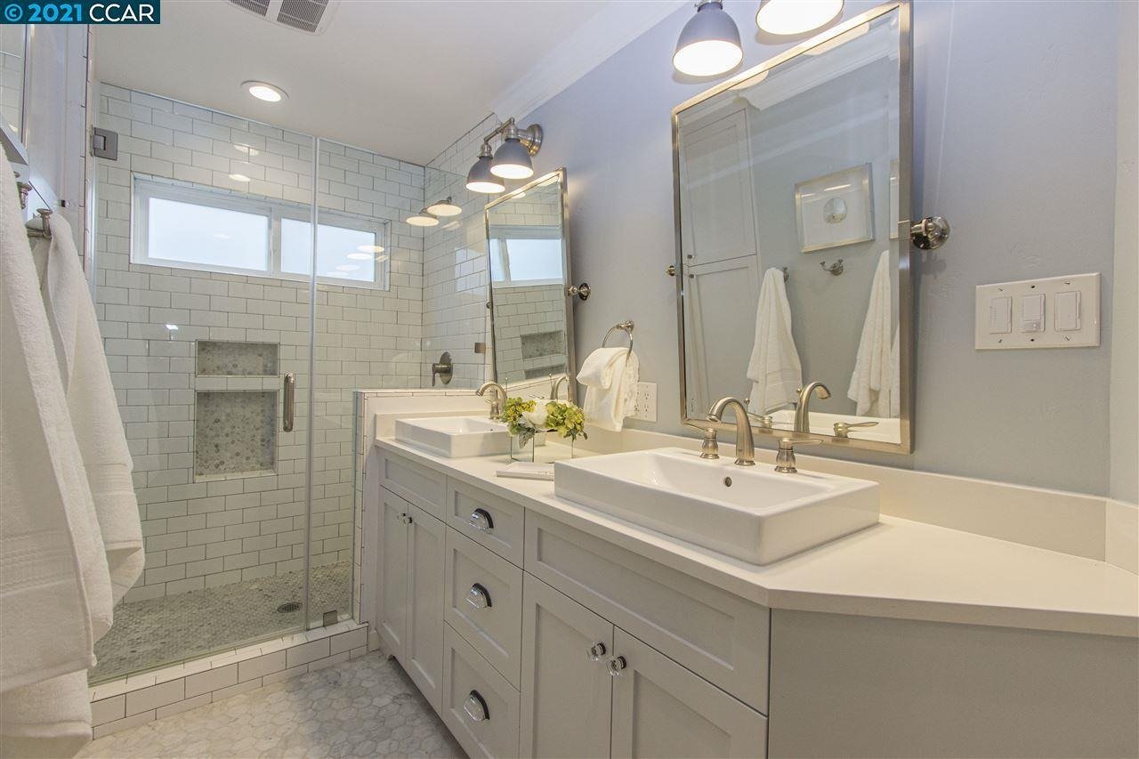 8 Foothill Park Ter
