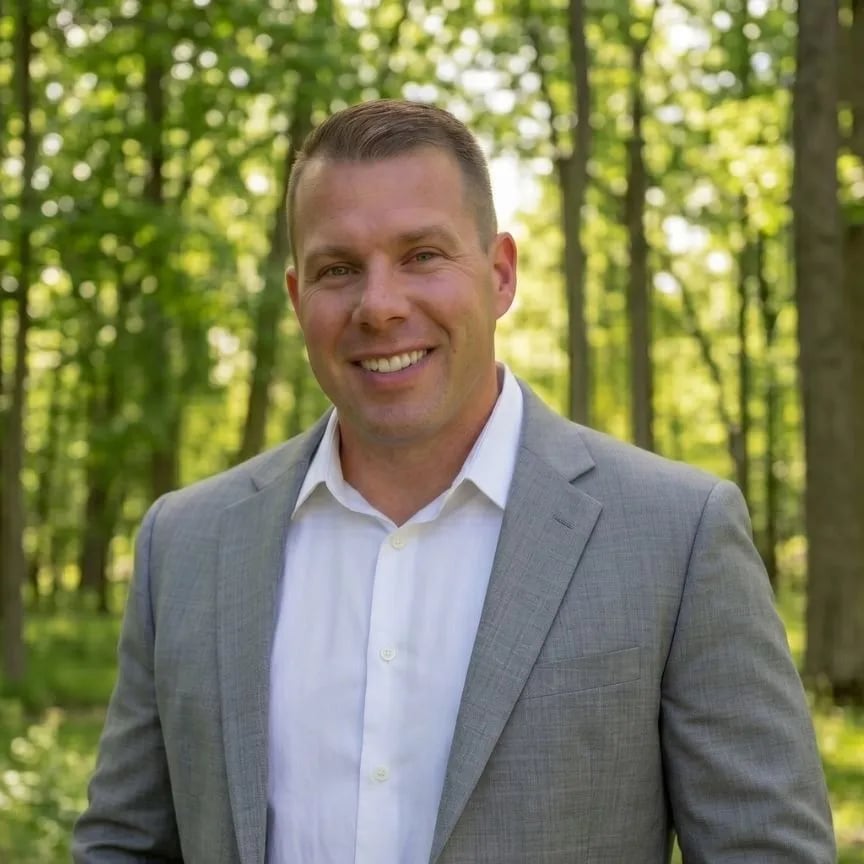 Dan Goble Listings.com real estate agent headshot