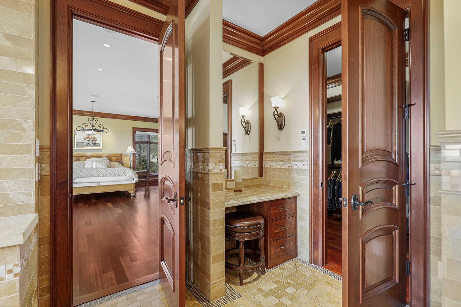 Unparalleled Views from the Bluffs of the Minnesota River Valley