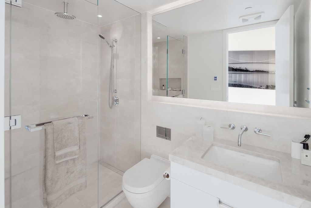 1327 Bellevue Ave, #TH102