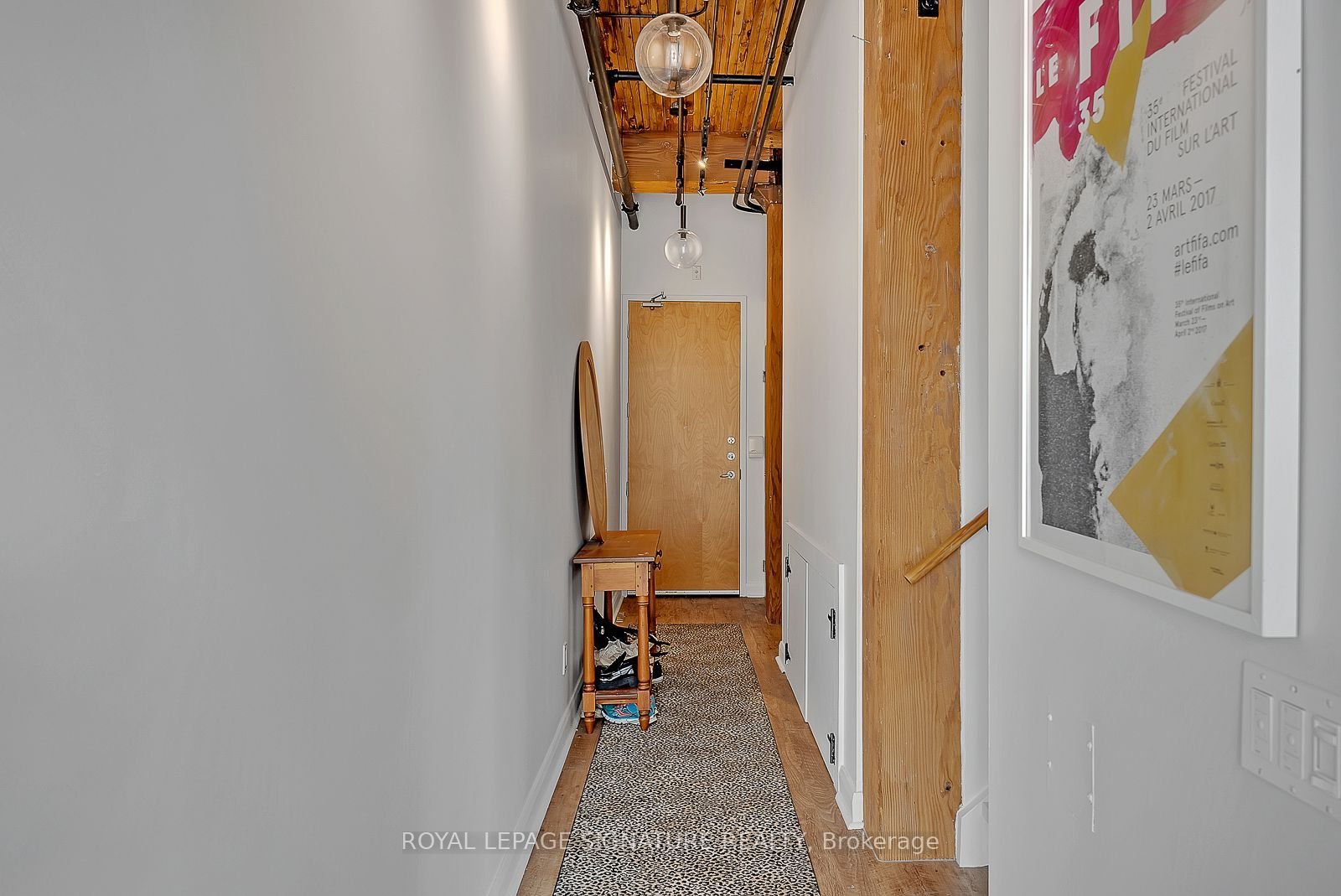 993 Queen St W 226