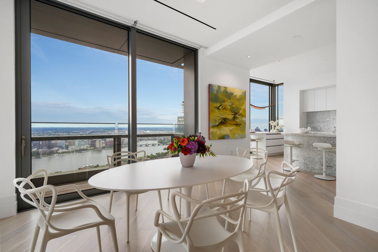 The Residences at The Four Seasons Dalton Steet