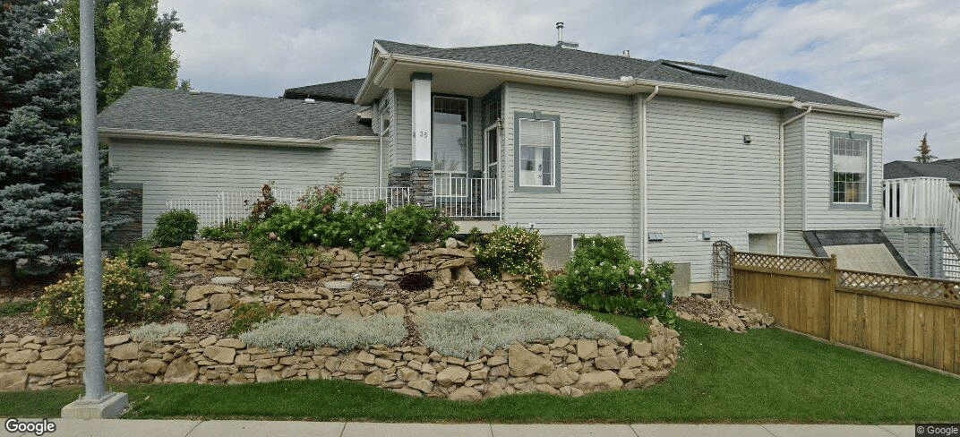 35 Valley Crest Close NW