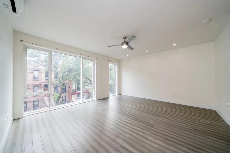 10 East 128th Street Unit: 3