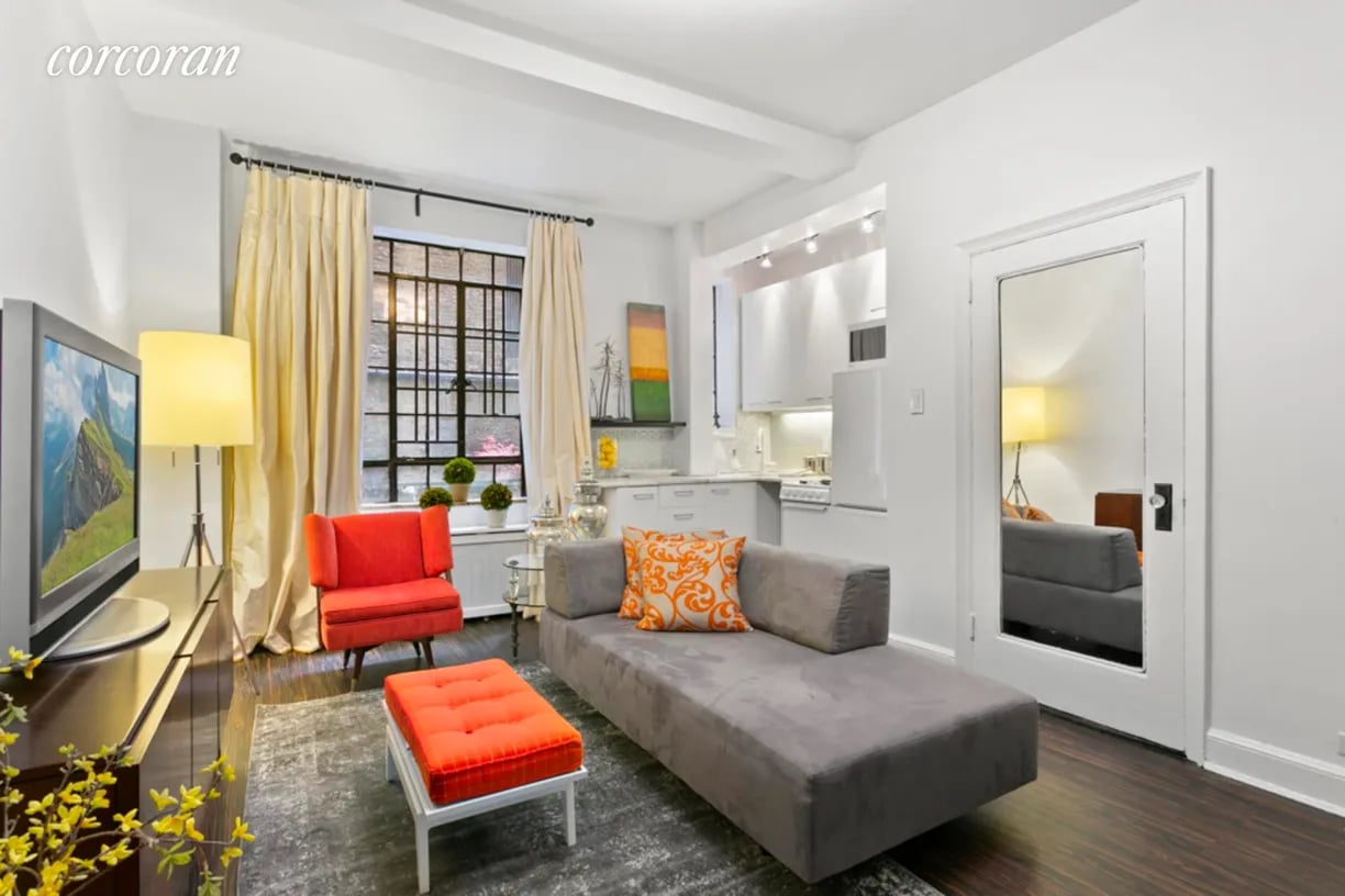 140 E 40th St Apt 1E