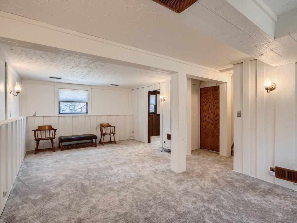 13708 Fordham Ave