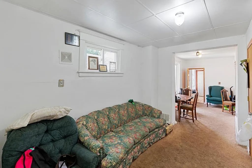 330 Sherburne Ave