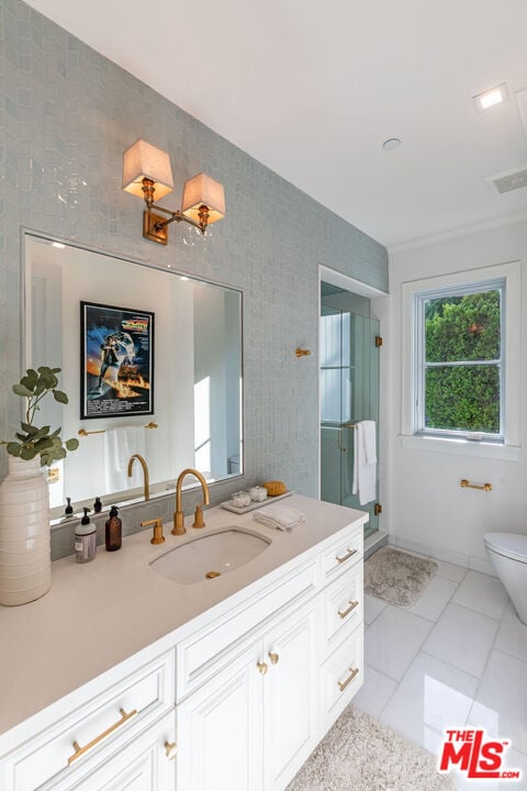 Monarch Reserve, N Norman Pl, 90049