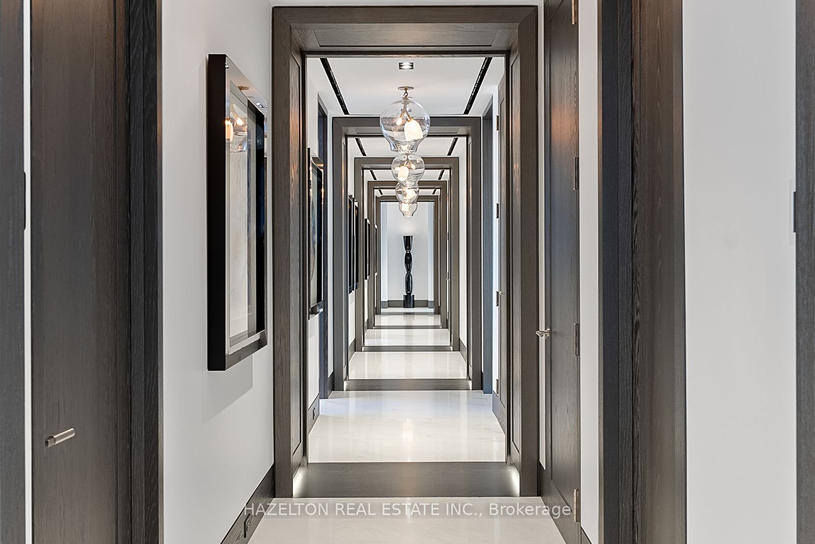 YORKVILLE'S PINACLE OF LUXURY PENTHOUSE