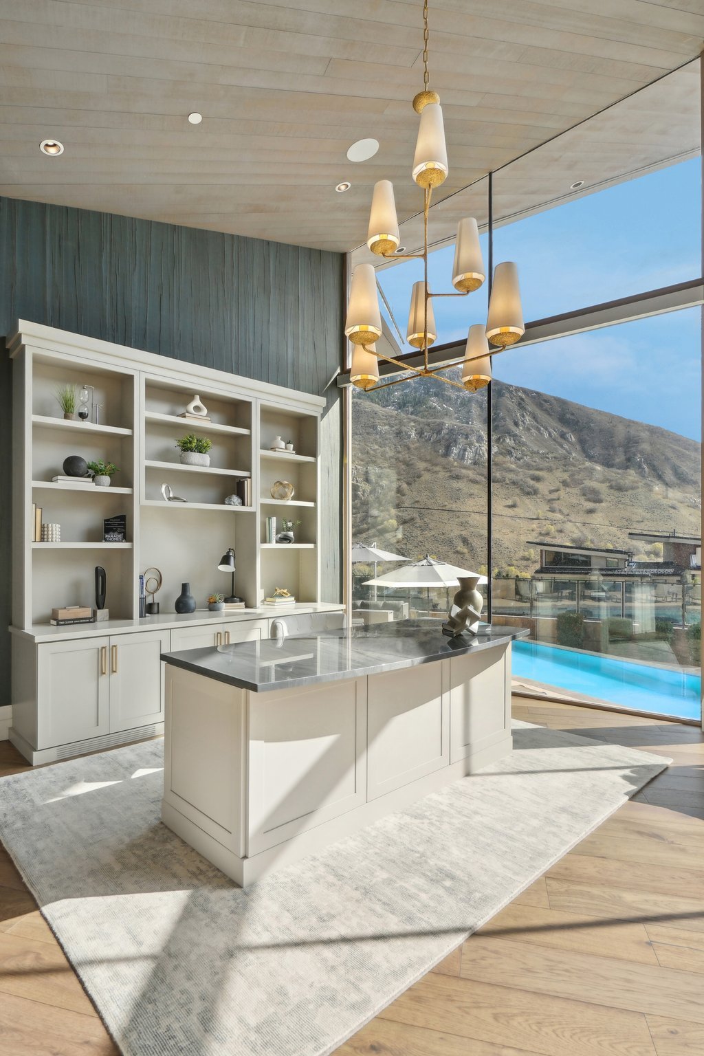 4141 E Canyon Estate Dr