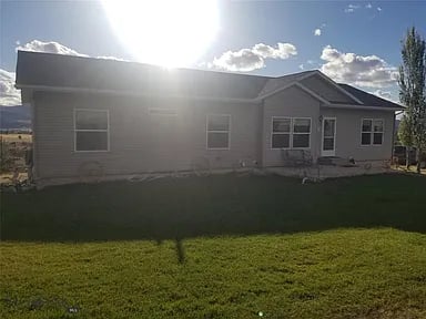 3523 Woodridge Trl