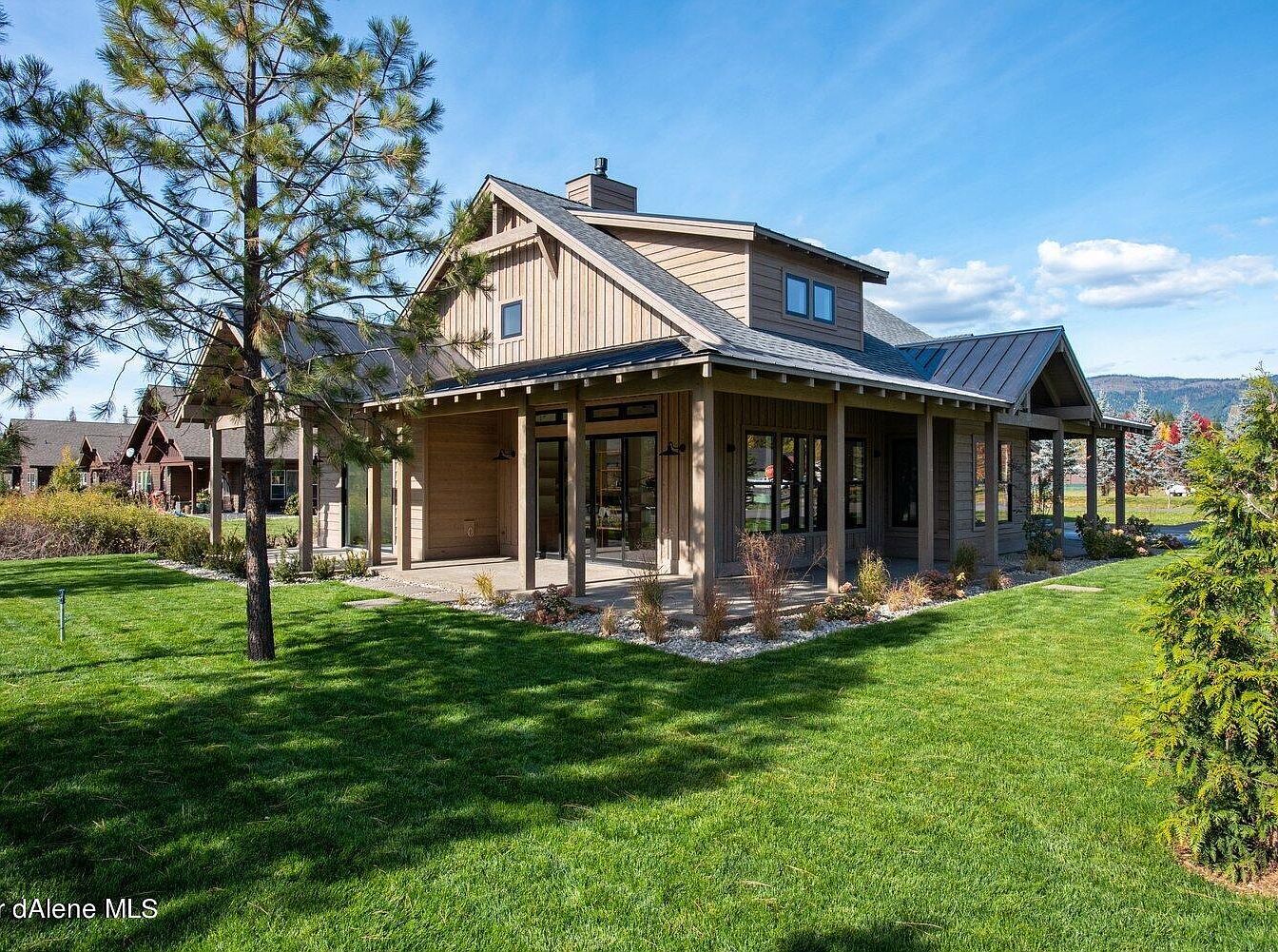 428 W Beach Ct