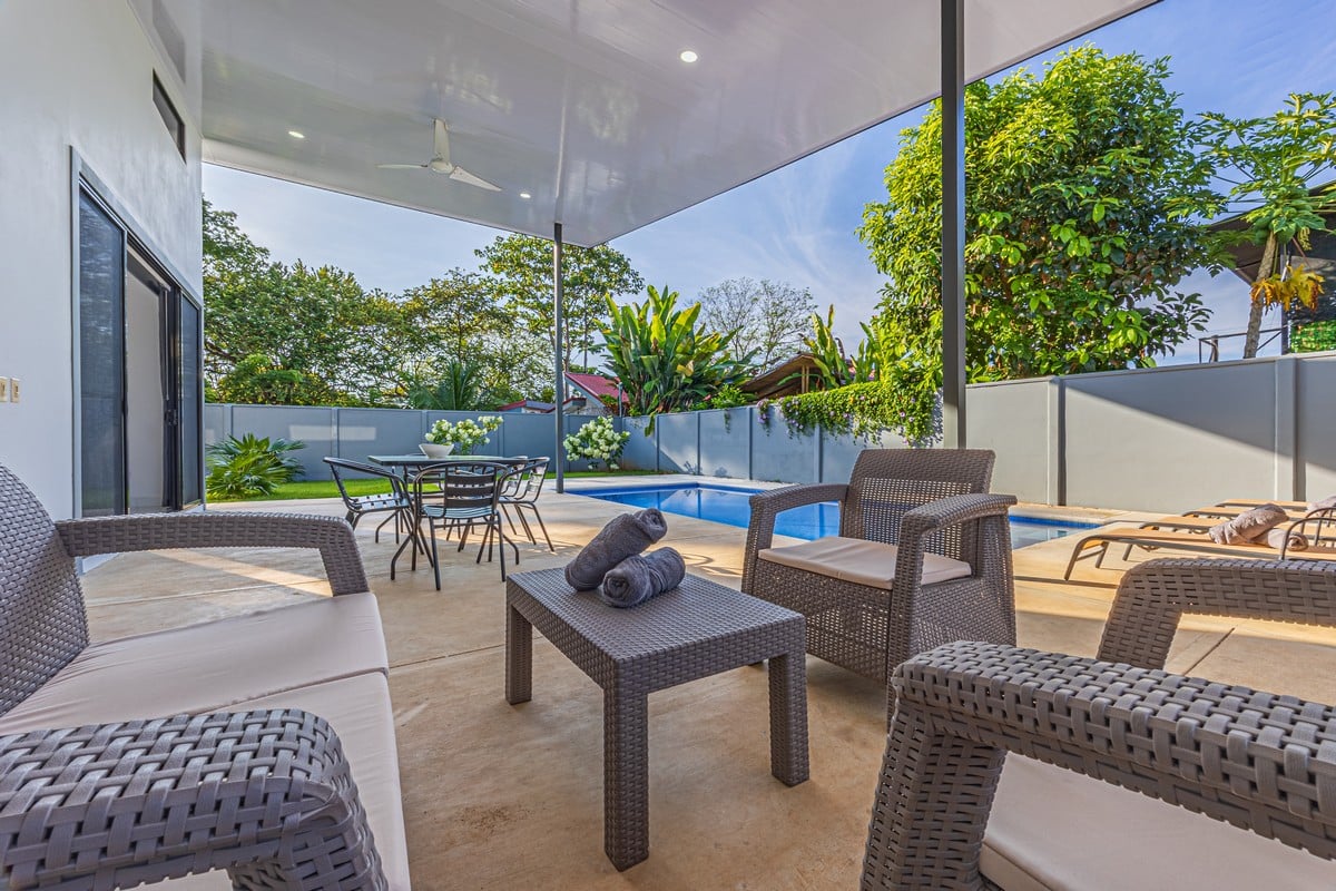 0.12 ACRES – 3 Bedrooms Newly Built Modern Home, With Pool & Privacy, Only 4min to the Beach!!!