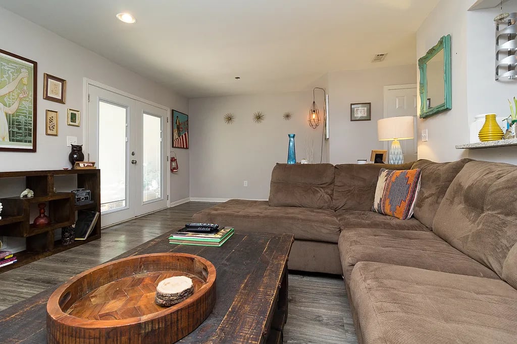 1706 Queen Anne Ct