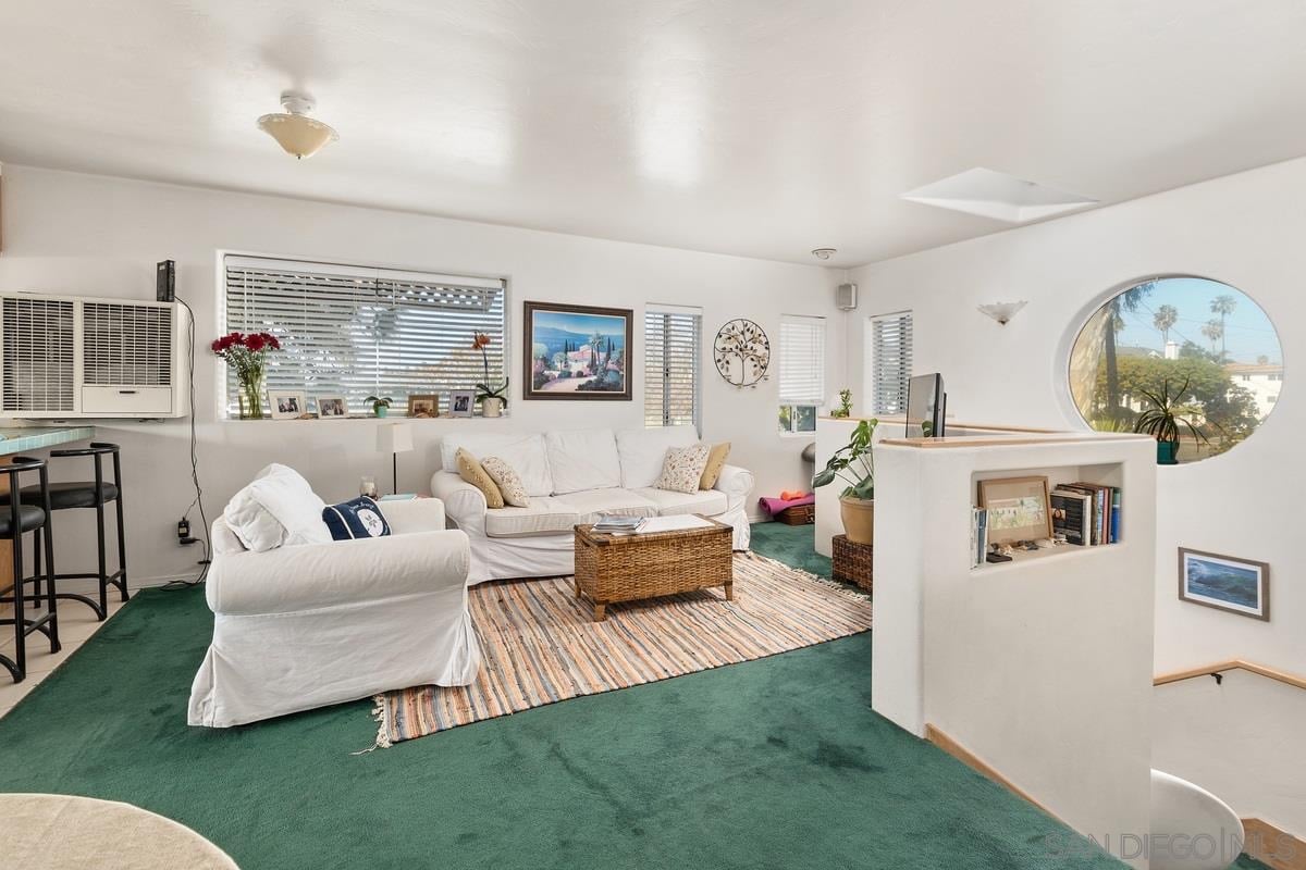 4273,4275 Dawes Street