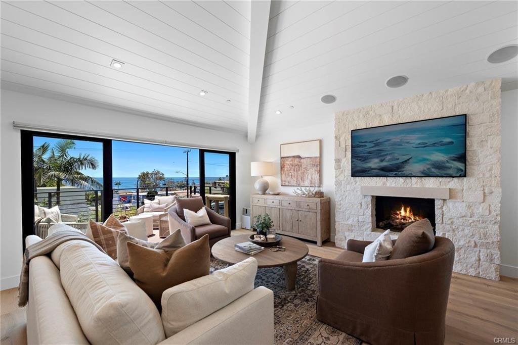 For Rent 243 Wave Street, Laguna Beach $22,500