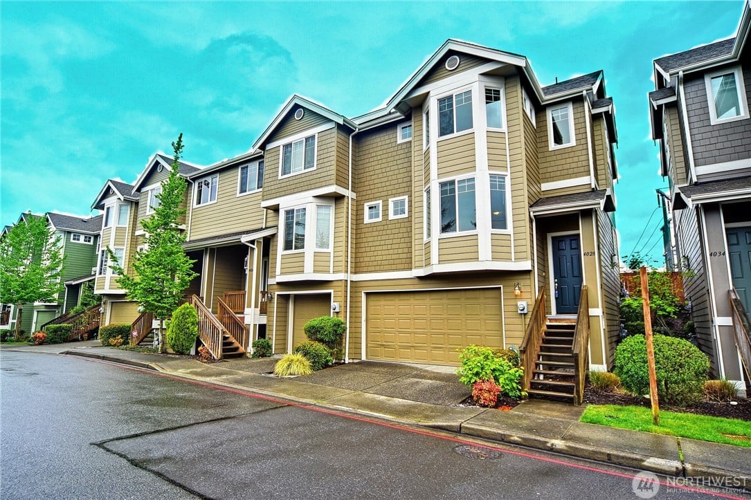 4028 NE 4th Place