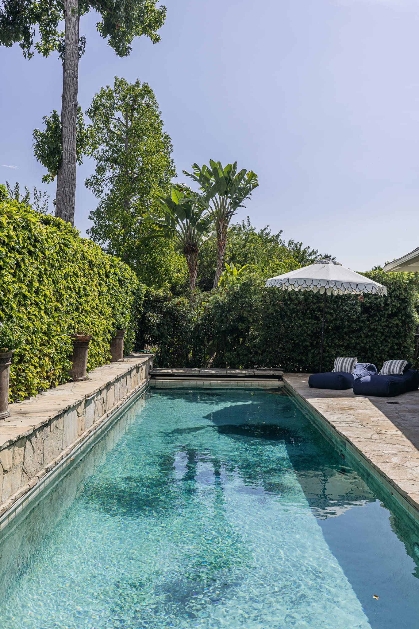 A Lovely Single Level Traditional in Hollywood Hills