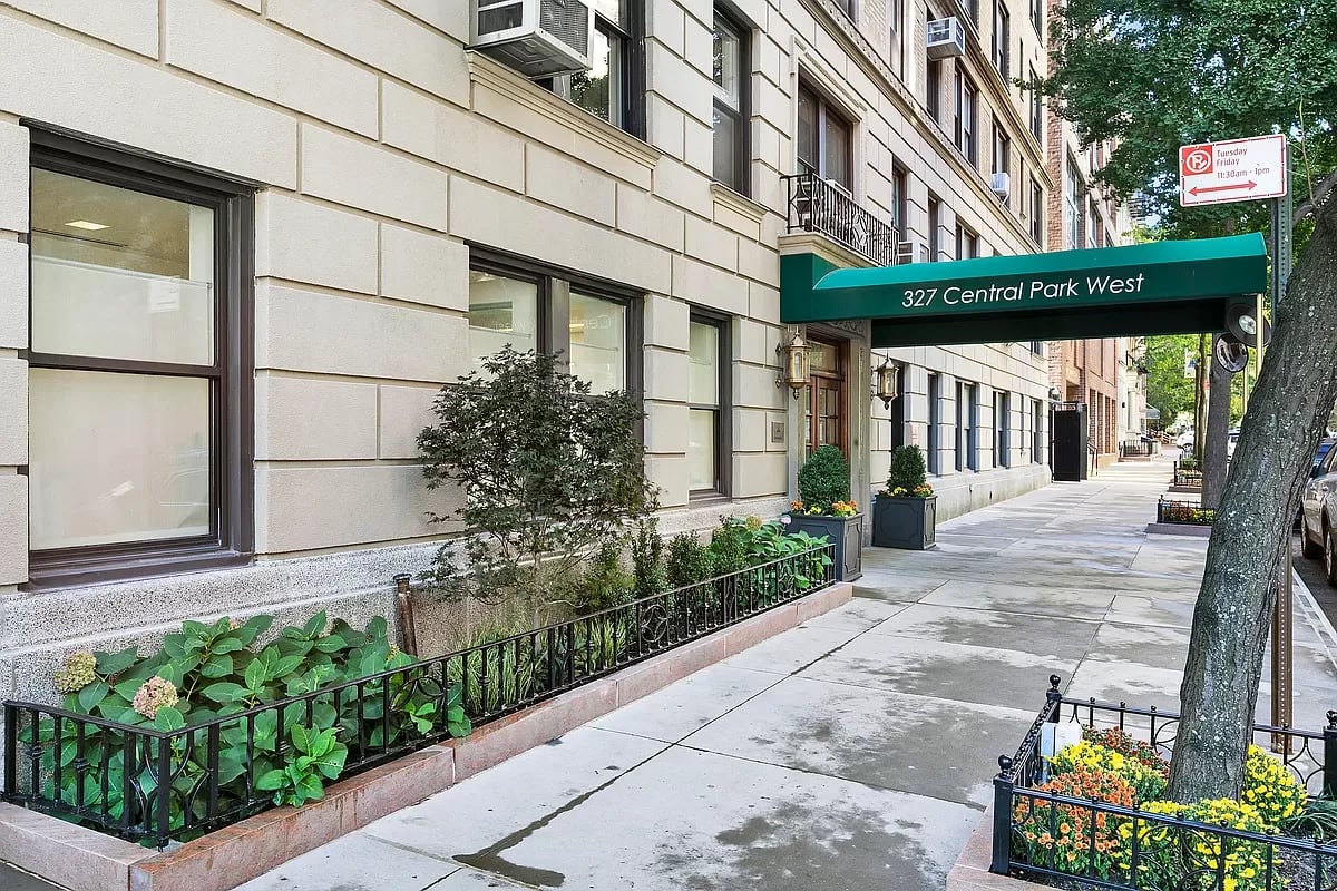 327 Central Park West Unit: 9E