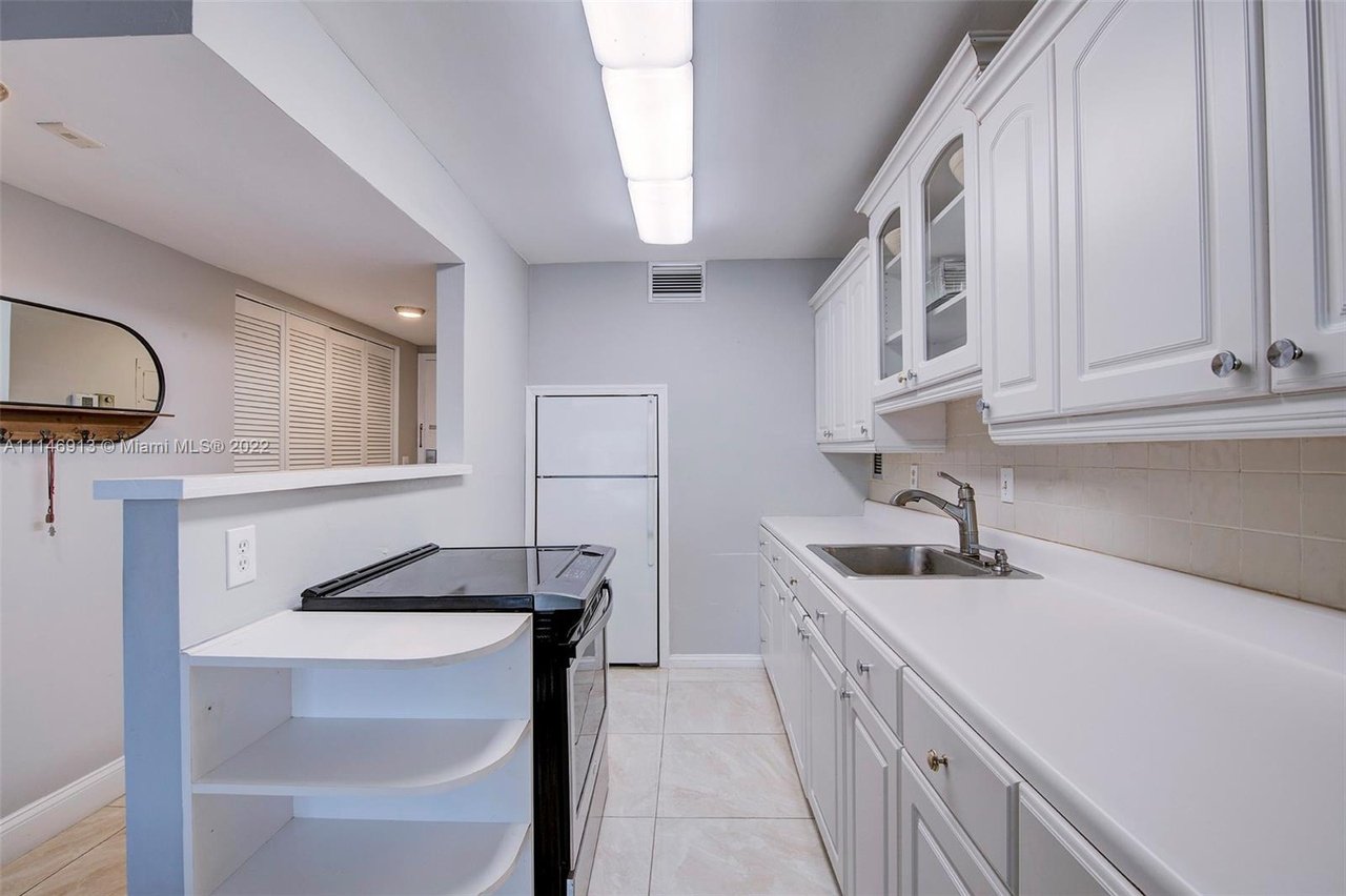 3015 N Ocean Blvd #19C