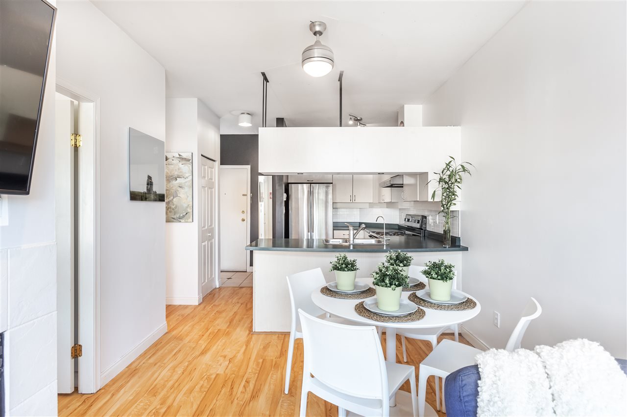 207-188 E 33rd Ave