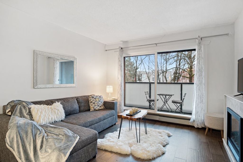 570 E 8th Ave, #306