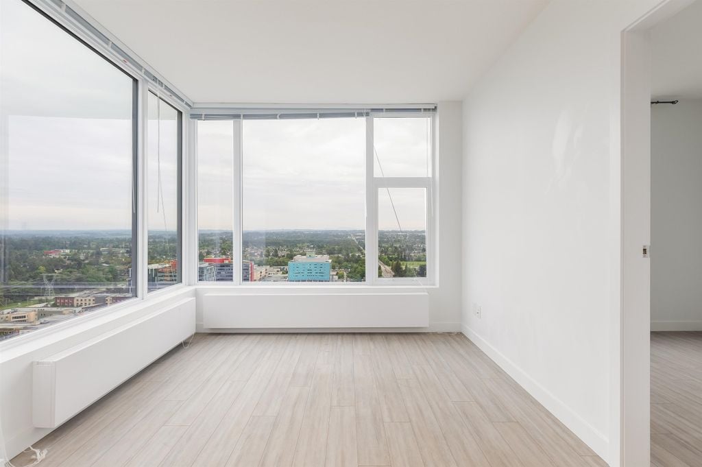 13615 Fraser Hwy, #2810