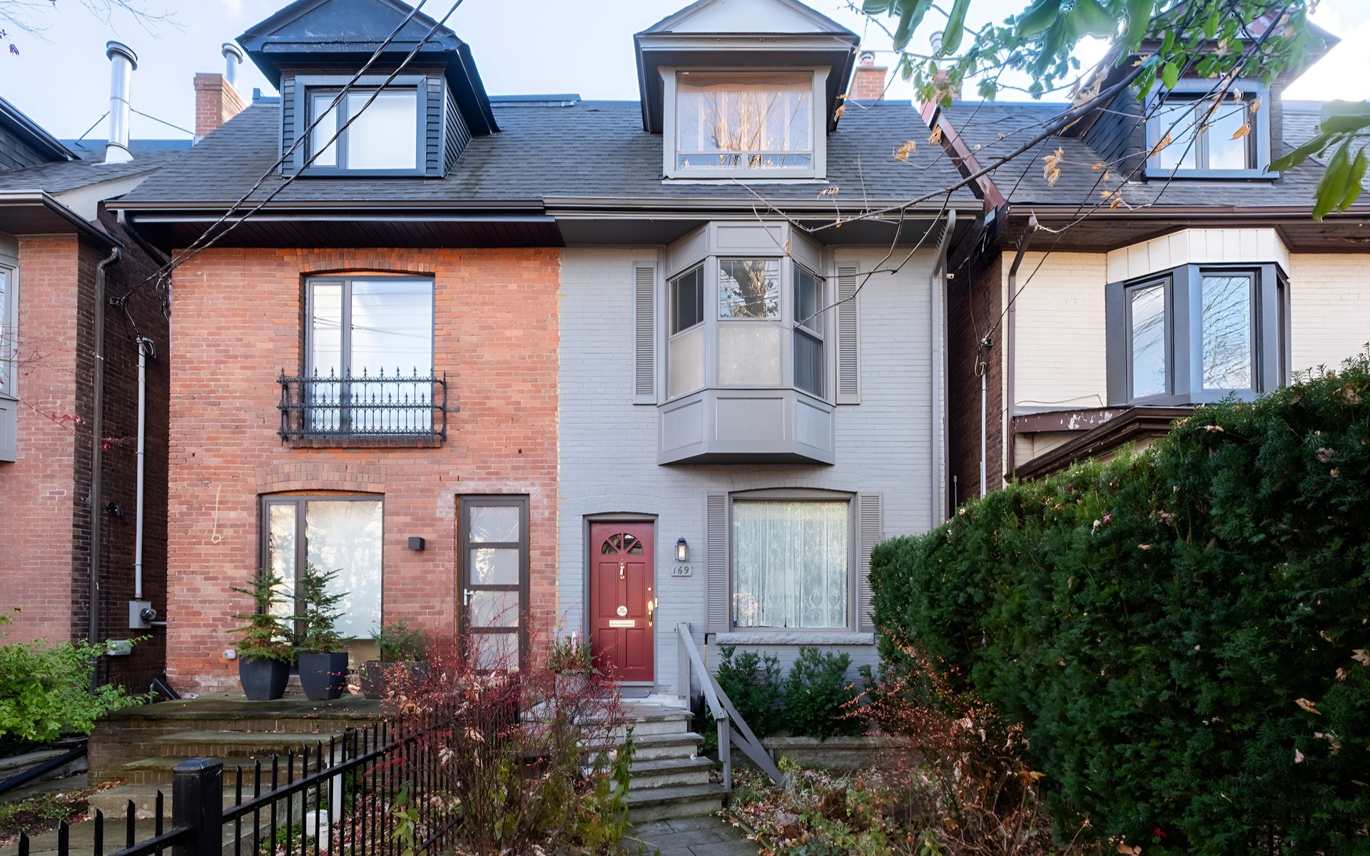 169 MacPherson Ave