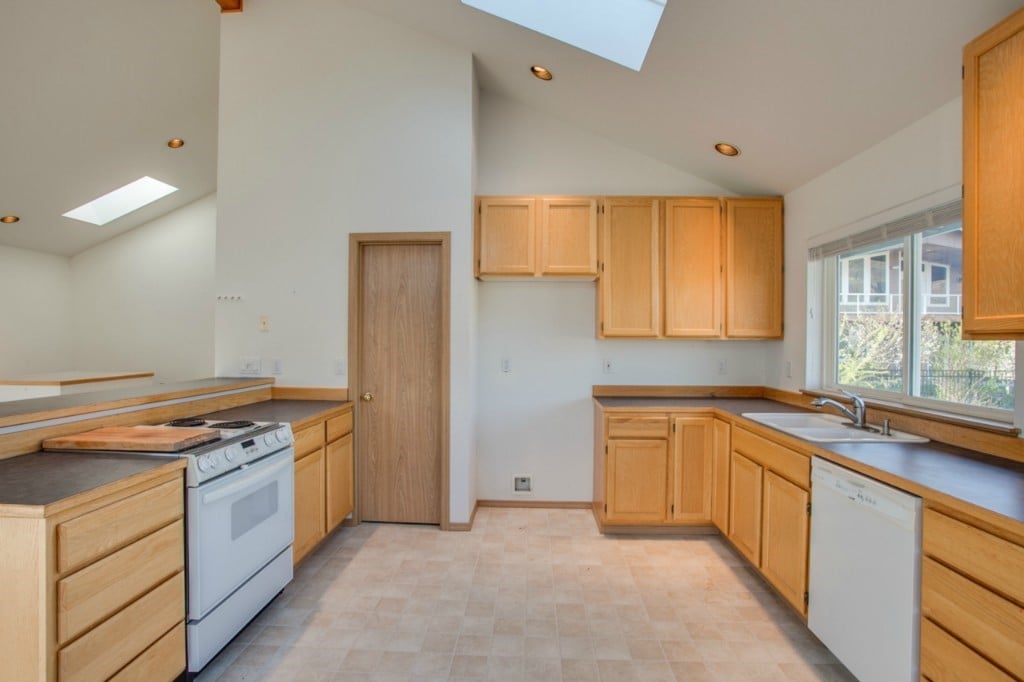 170 E Emerson Dr